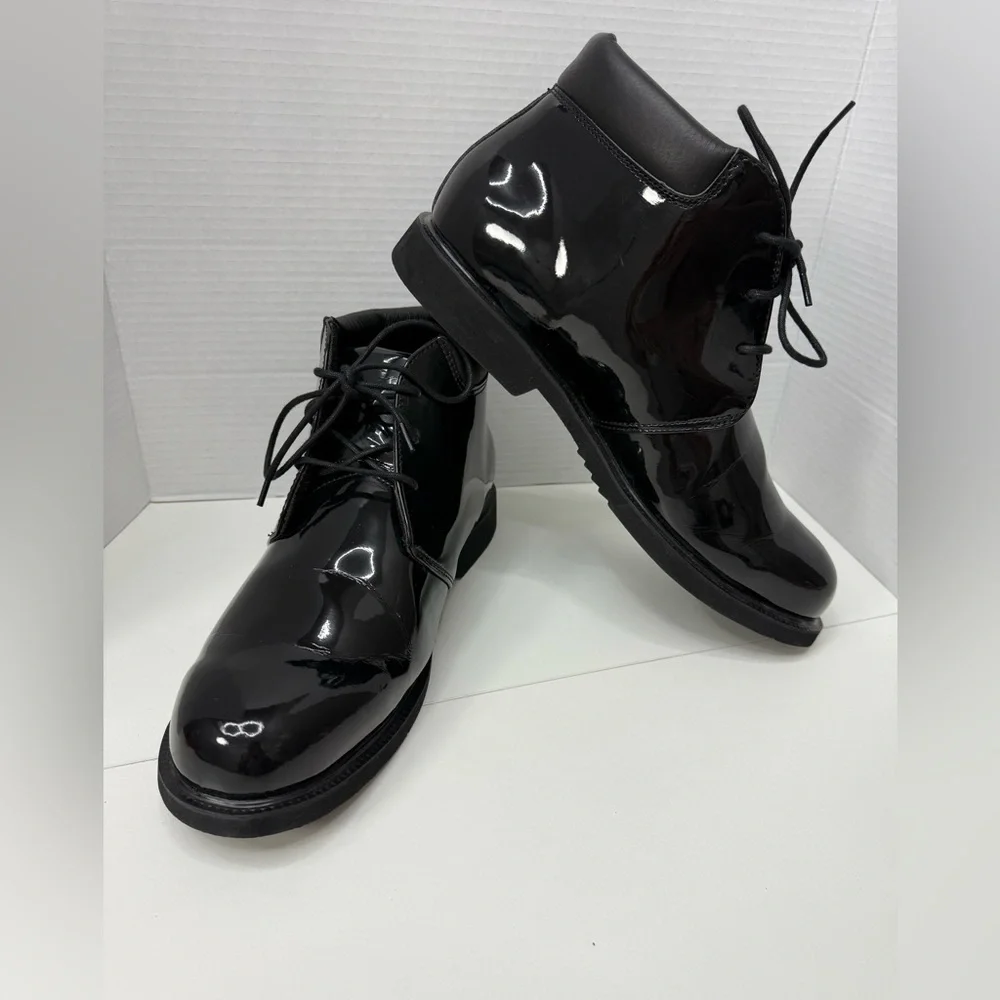 Thorogood Poromeric Academy Men’s High Gloss Chukka boot size 13